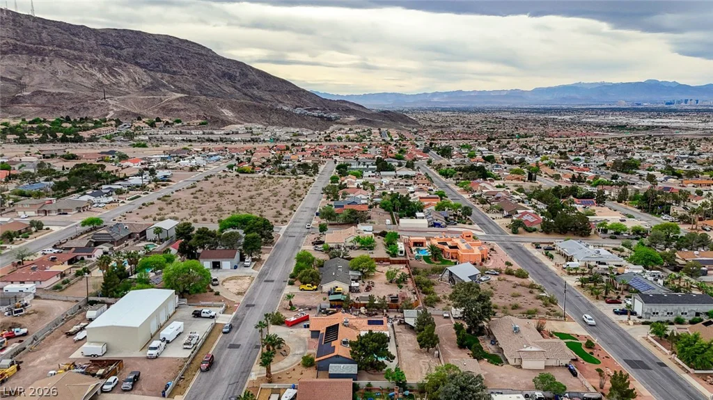 120 Middleton, Henderson, NV 89015