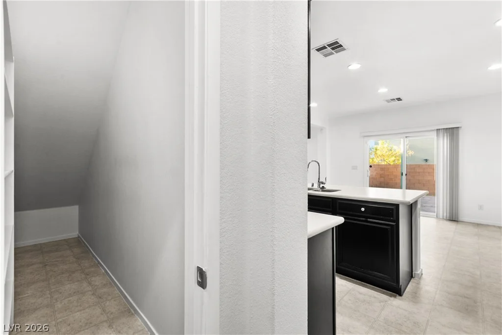 7732 Pyrenees Park, Las Vegas, NV 89113
