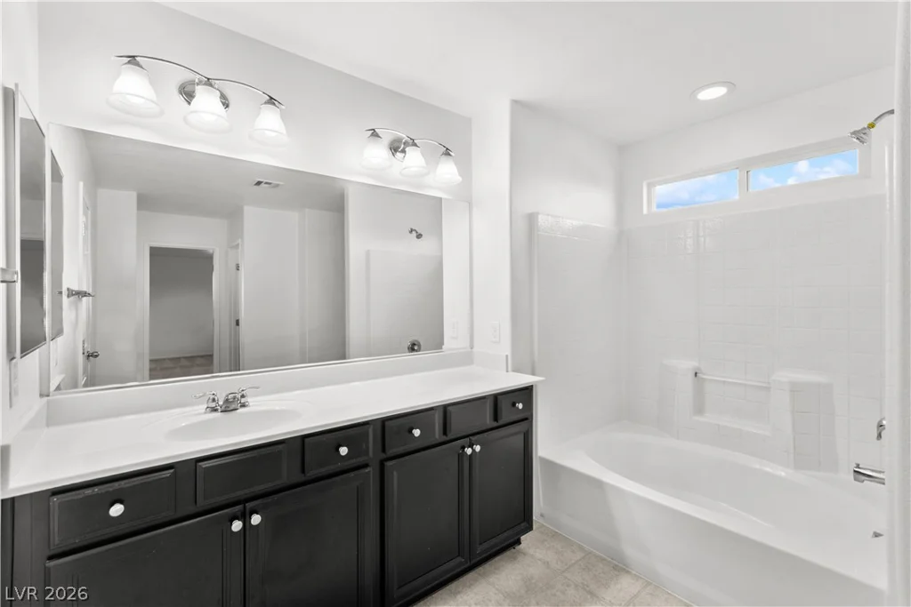 7732 Pyrenees Park, Las Vegas, NV 89113