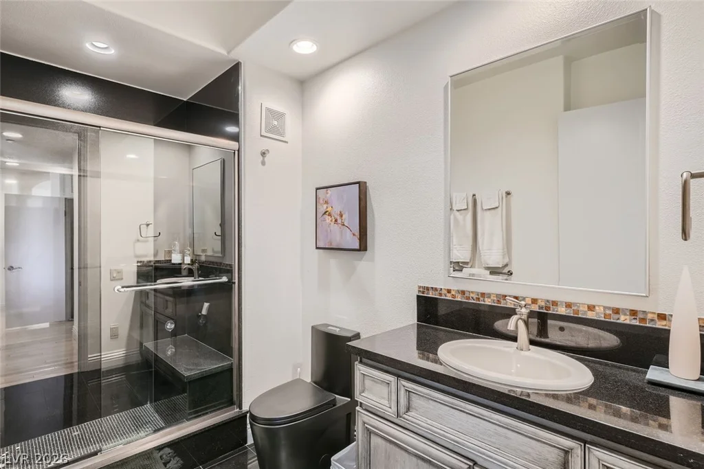 20 Via Mantova, Henderson, NV 89011