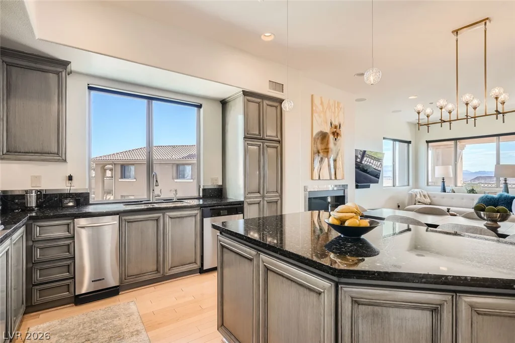 20 Via Mantova, Henderson, NV 89011