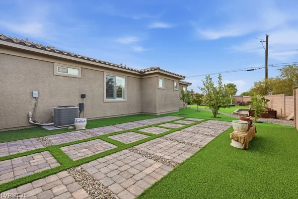 7275 Hinson, Las Vegas, NV 89118