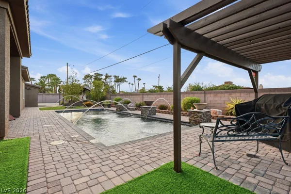 7275 Hinson, Las Vegas, NV 89118