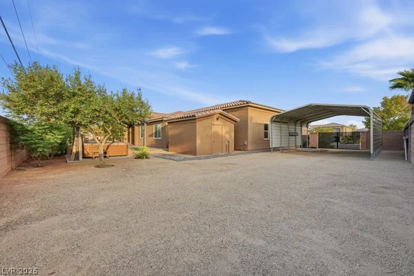 7275 Hinson, Las Vegas, NV 89118