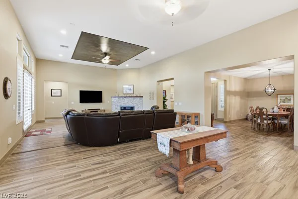 7275 Hinson, Las Vegas, NV 89118