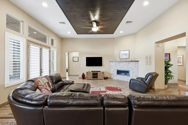 7275 Hinson, Las Vegas, NV 89118