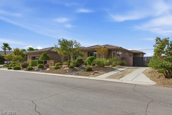 7275 Hinson, Las Vegas, NV 89118