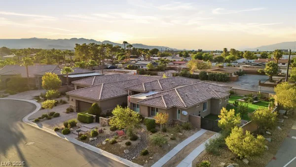 7275 Hinson, Las Vegas, NV 89118