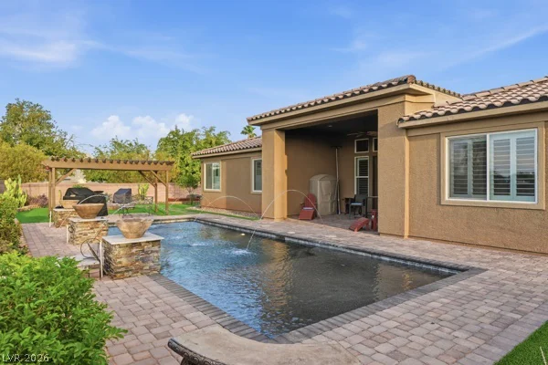 7275 Hinson, Las Vegas, NV 89118