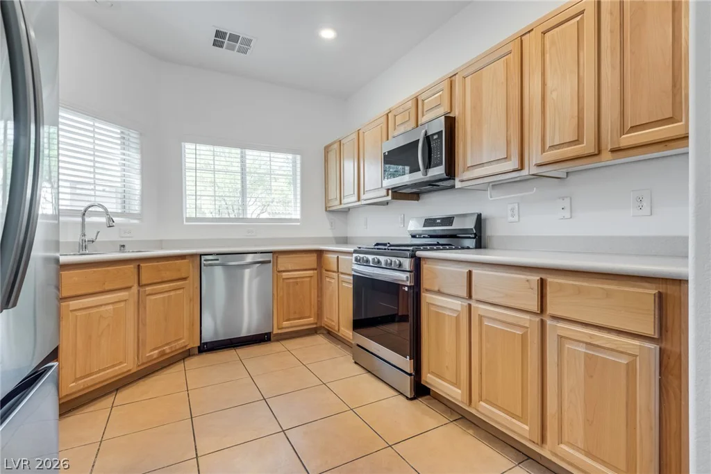 9182 Sunken Meadow, Las Vegas, NV 89178
