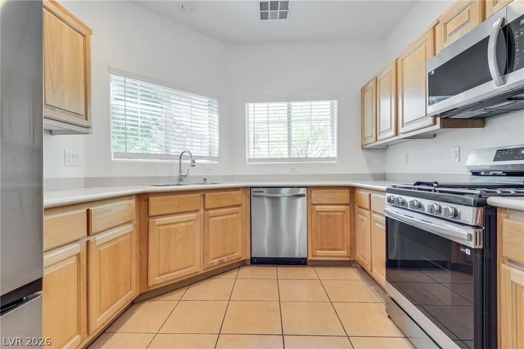 9182 Sunken Meadow, Las Vegas, NV 89178