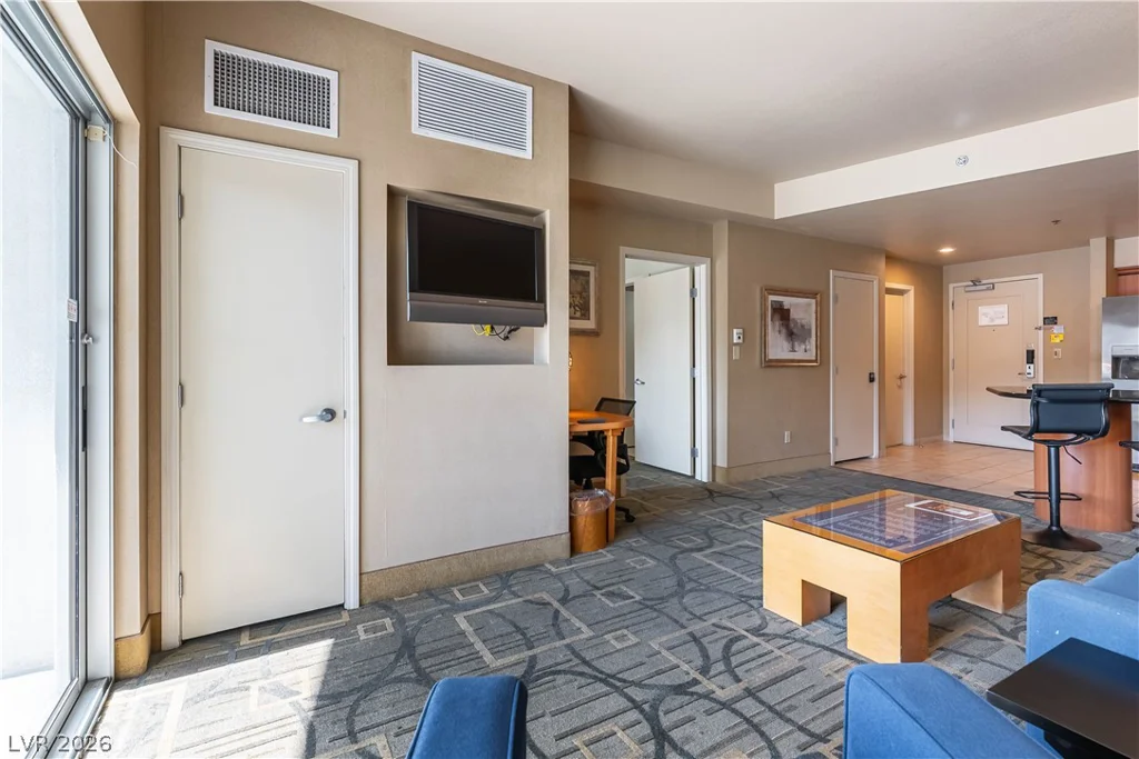 211 Flamingo, Las Vegas, NV 89169