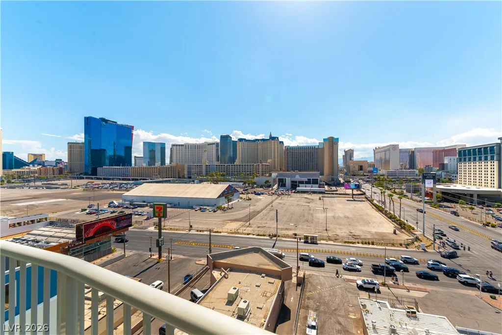 211 Flamingo, Las Vegas, NV 89169