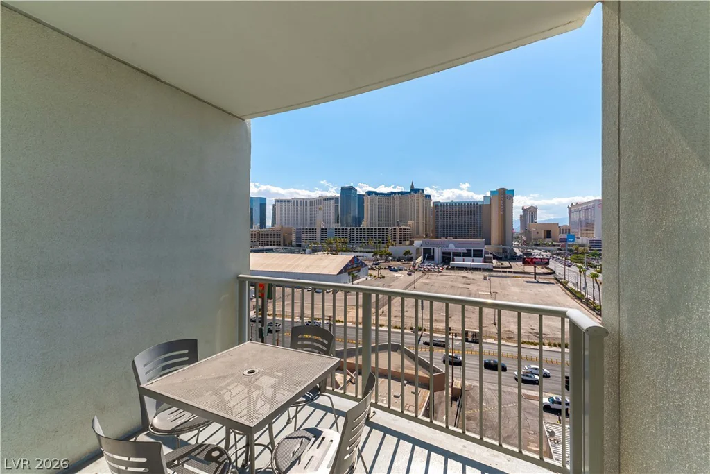 211 Flamingo, Las Vegas, NV 89169