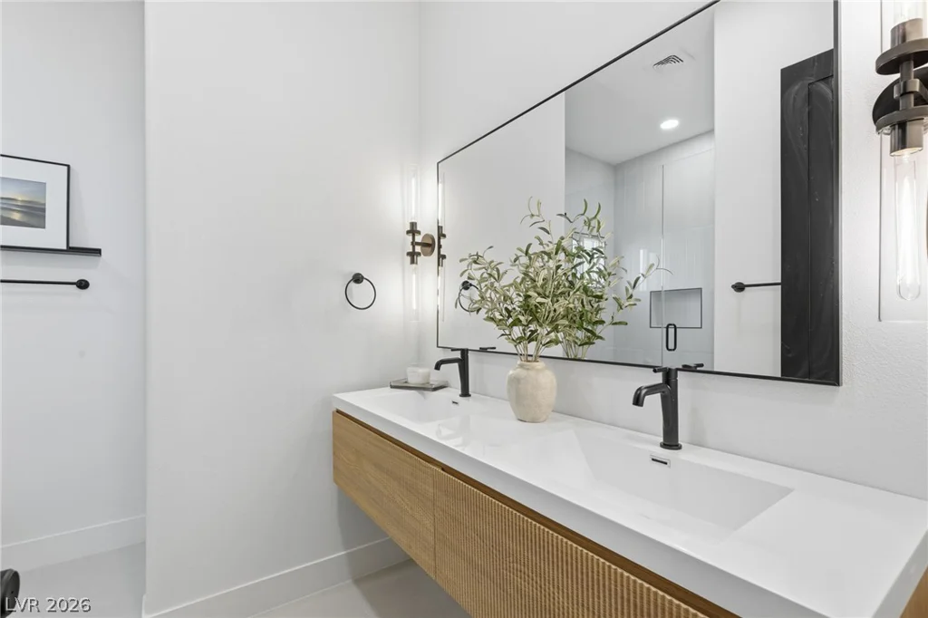720 Sir James Bridge, Las Vegas, NV 89145