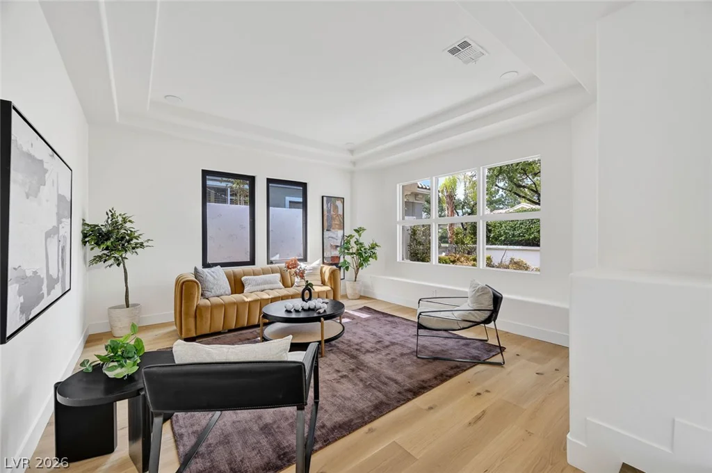 1900 Glenview, Las Vegas, NV 89134
