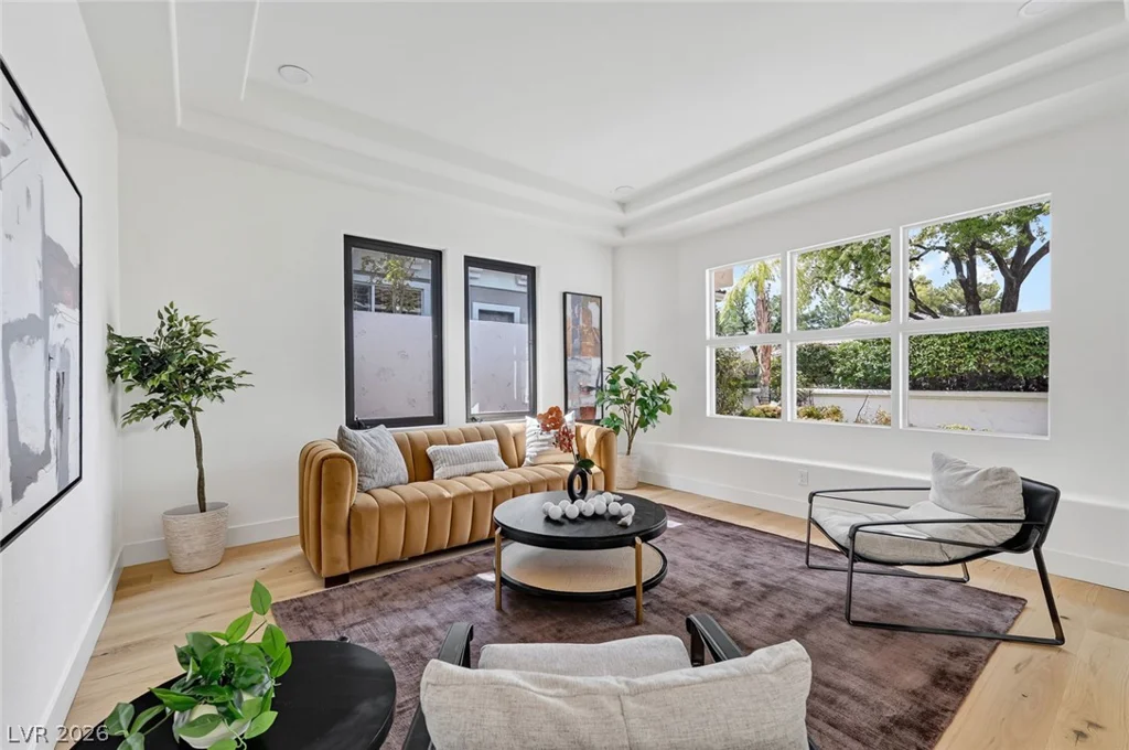 1900 Glenview, Las Vegas, NV 89134