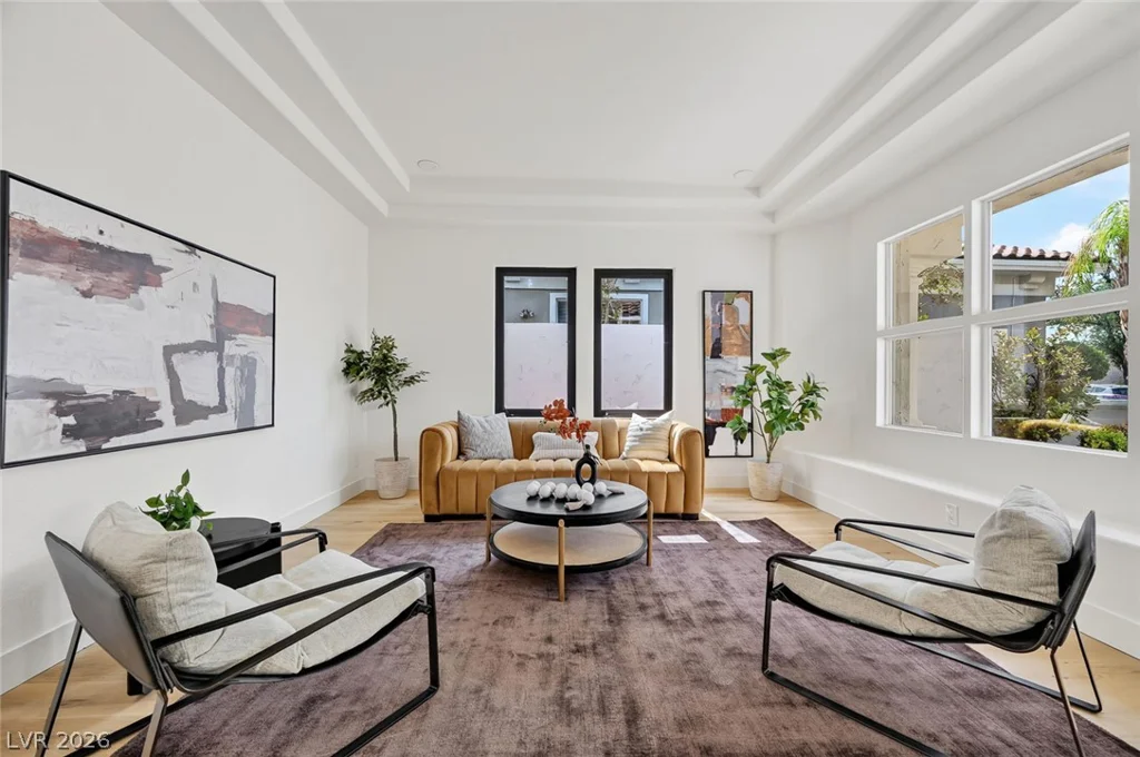1900 Glenview, Las Vegas, NV 89134