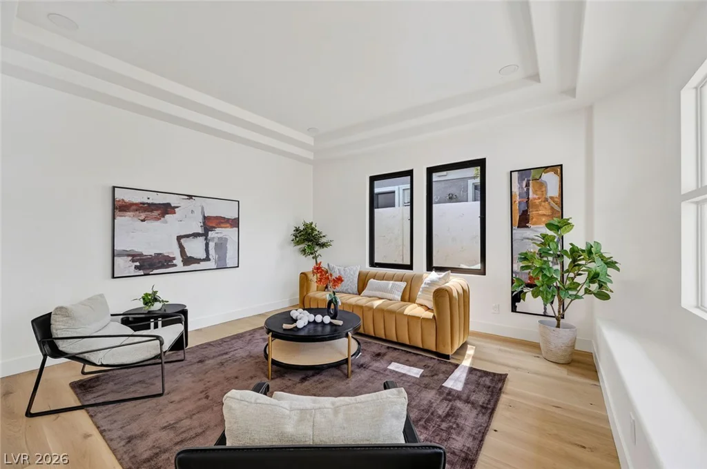 1900 Glenview, Las Vegas, NV 89134