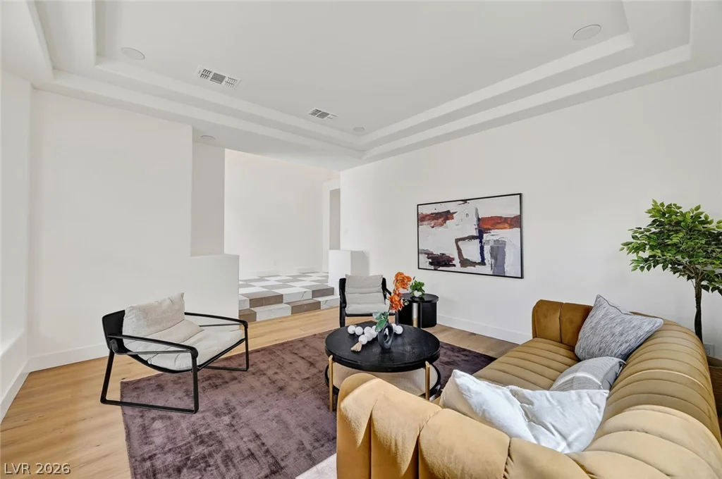 1900 Glenview, Las Vegas, NV 89134