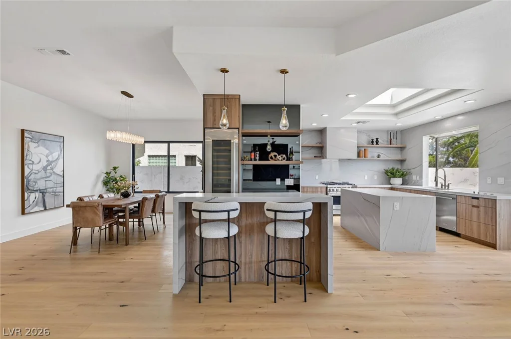 1900 Glenview, Las Vegas, NV 89134