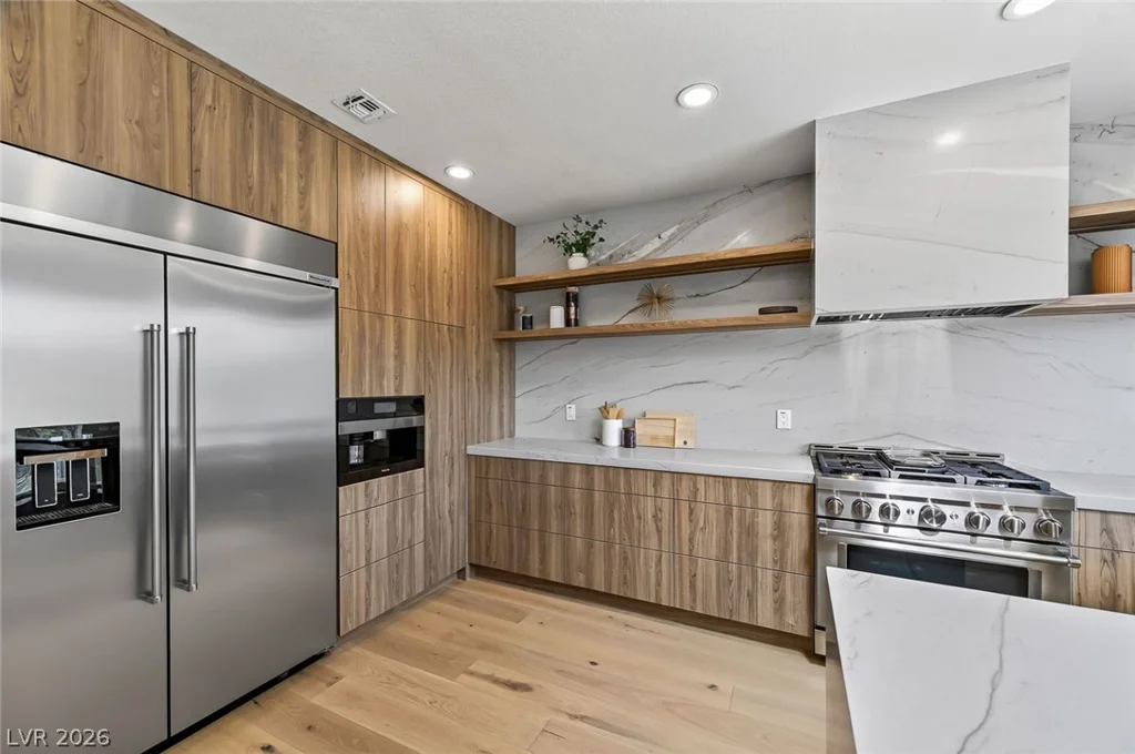 1900 Glenview, Las Vegas, NV 89134
