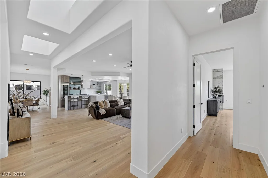 1900 Glenview, Las Vegas, NV 89134