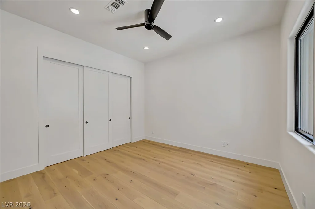 1900 Glenview, Las Vegas, NV 89134