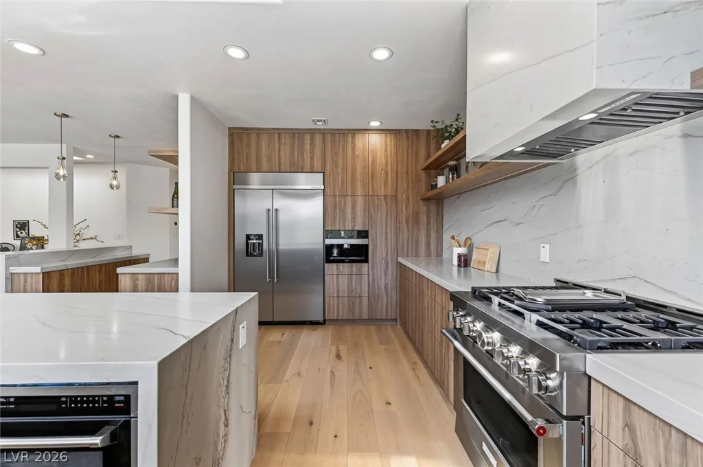 1900 Glenview, Las Vegas, NV 89134