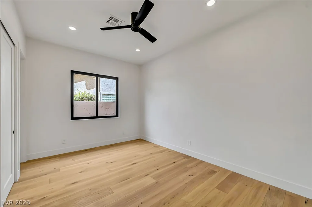1900 Glenview, Las Vegas, NV 89134
