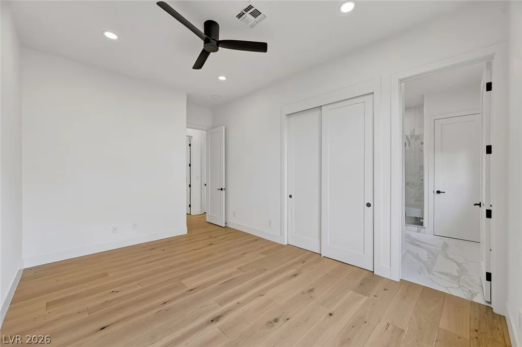 1900 Glenview, Las Vegas, NV 89134
