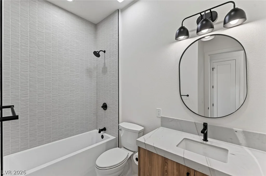 1900 Glenview, Las Vegas, NV 89134