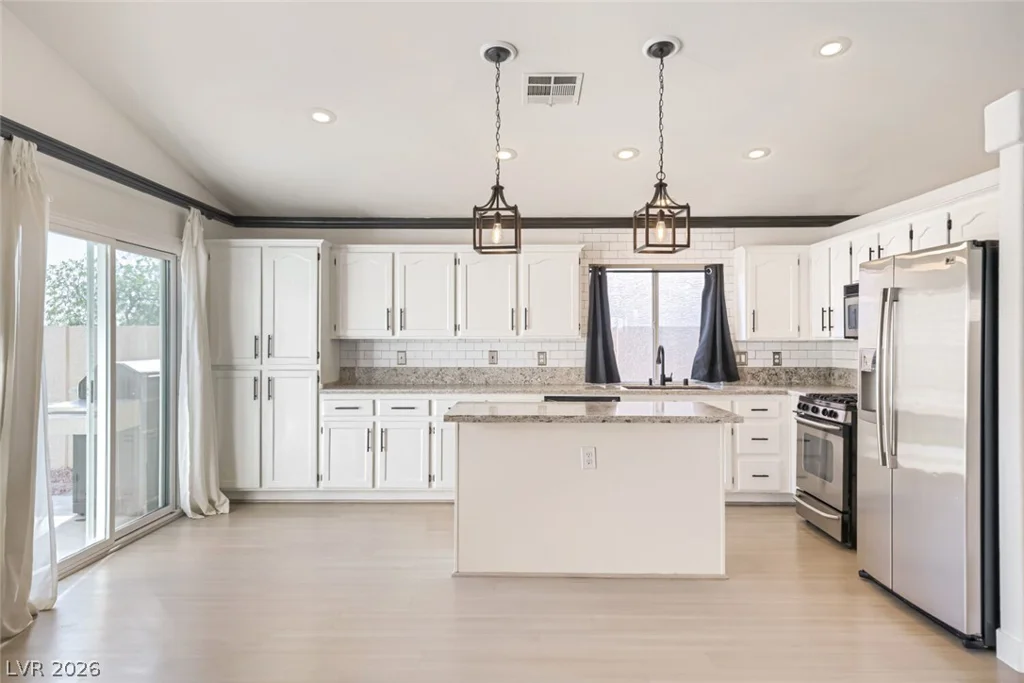 10236 Desert Wind, Las Vegas, NV 89144