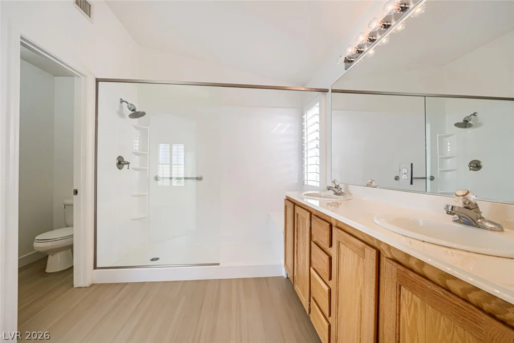10236 Desert Wind, Las Vegas, NV 89144