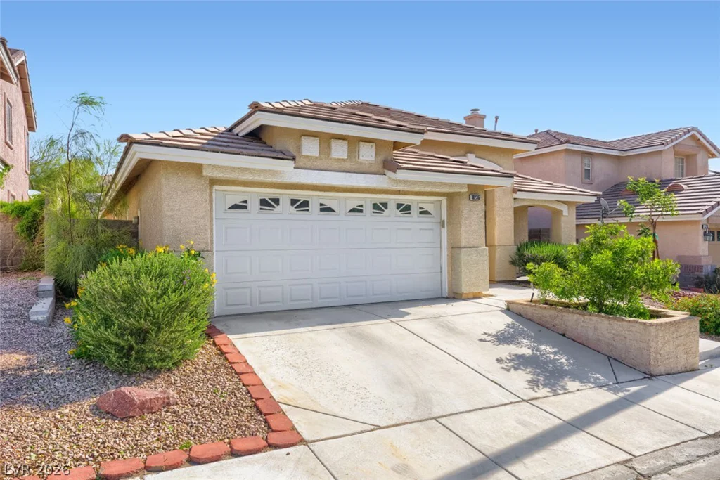 10236 Desert Wind, Las Vegas, NV 89144