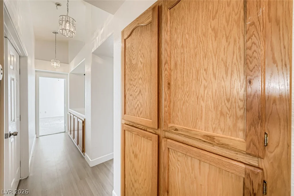 10236 Desert Wind, Las Vegas, NV 89144