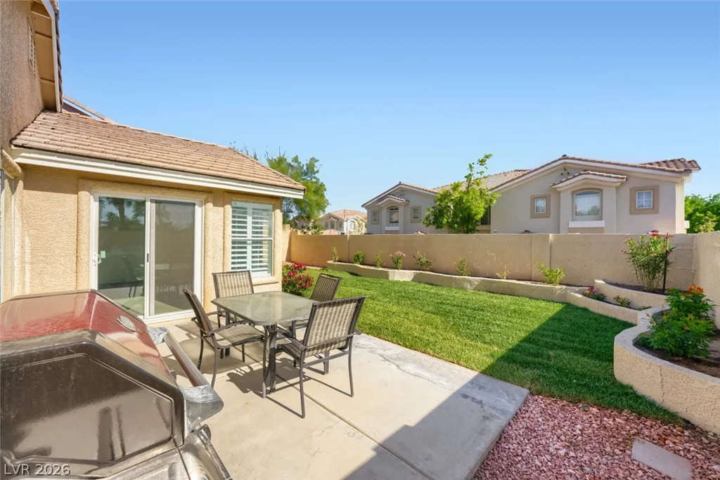 10236 Desert Wind, Las Vegas, NV 89144