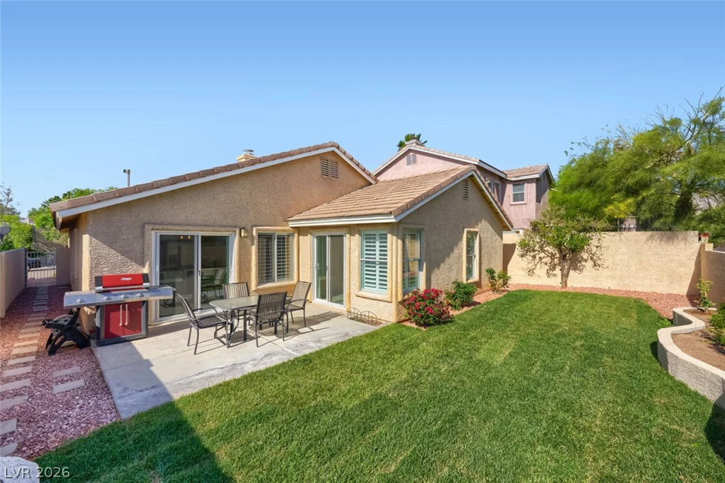 10236 Desert Wind, Las Vegas, NV 89144