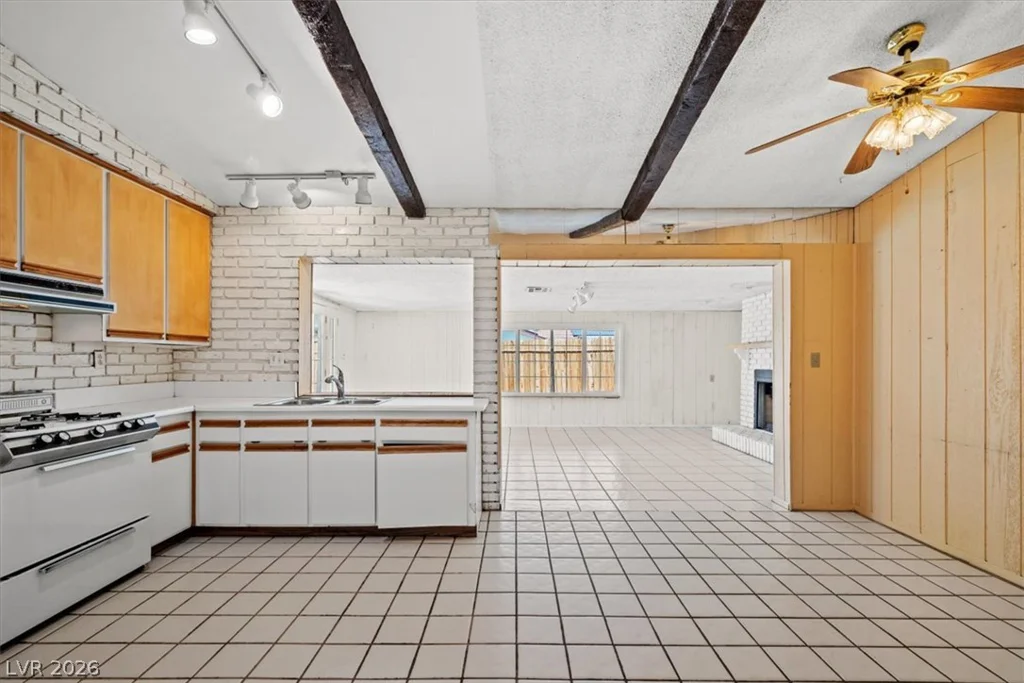 2248 Roundup, Las Vegas, NV 89119