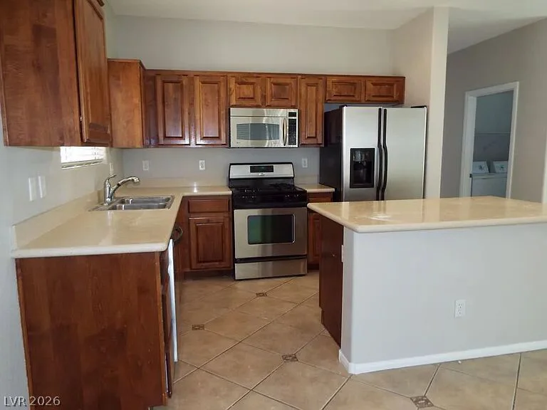10825 Paradise, Henderson, NV 89052