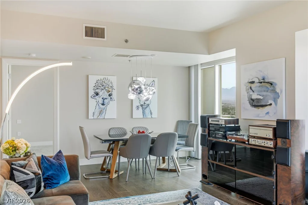 2700 Las Vegas, Las Vegas, NV 89109