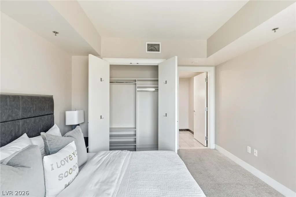 2700 Las Vegas, Las Vegas, NV 89109