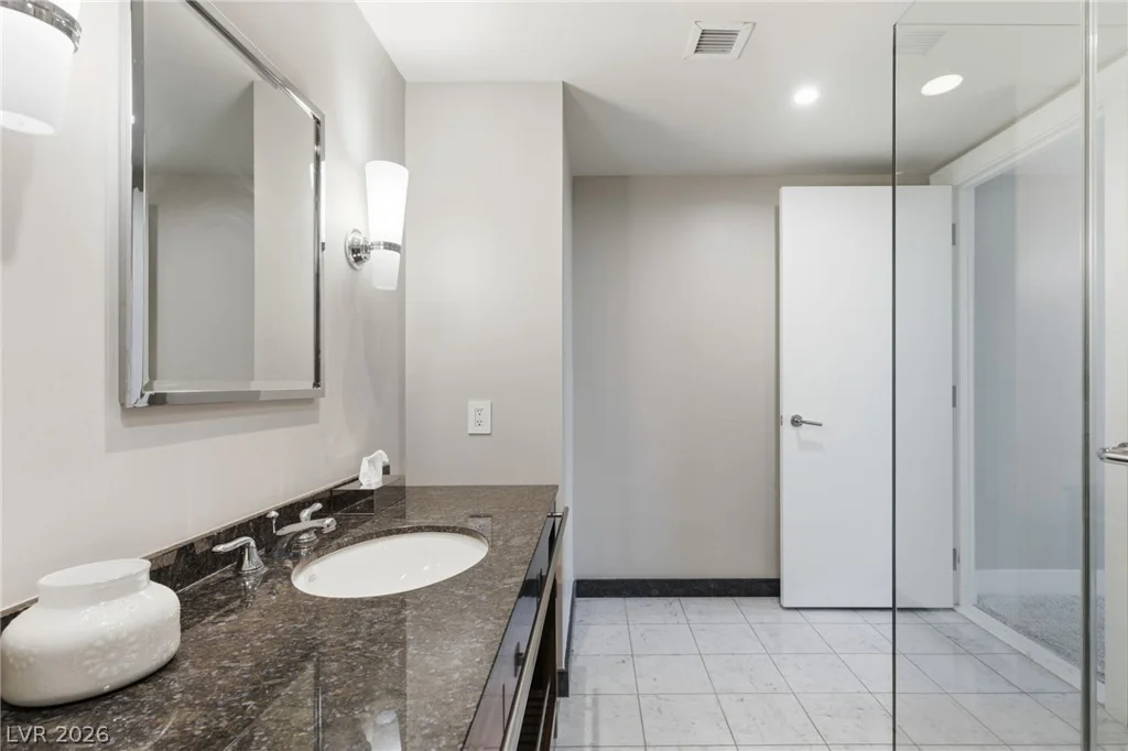 2700 Las Vegas, Las Vegas, NV 89109