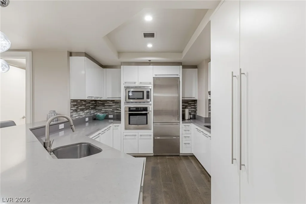2700 Las Vegas, Las Vegas, NV 89109