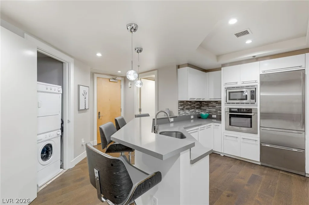 2700 Las Vegas, Las Vegas, NV 89109