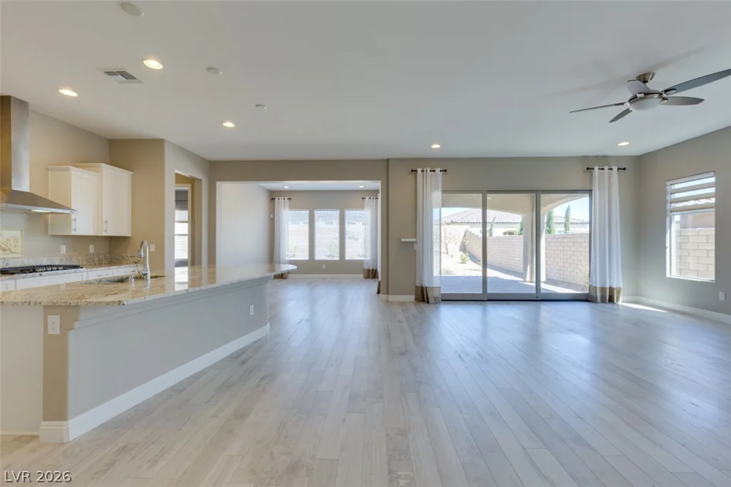 11822 Spadari, Las Vegas, NV 89138