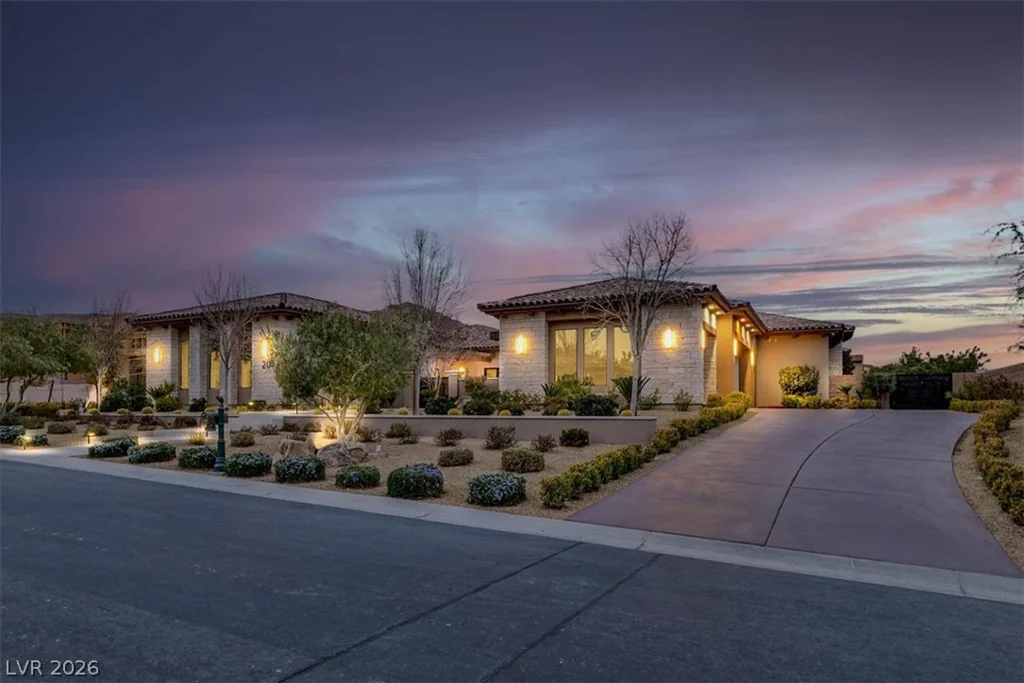 20 Pebble Hills, Las Vegas, NV 89141
