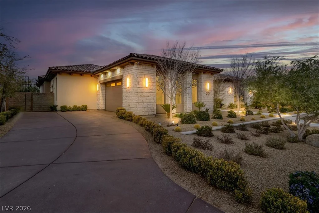 20 Pebble Hills, Las Vegas, NV 89141