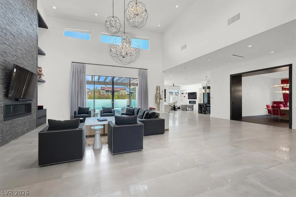 20 Pebble Hills, Las Vegas, NV 89141