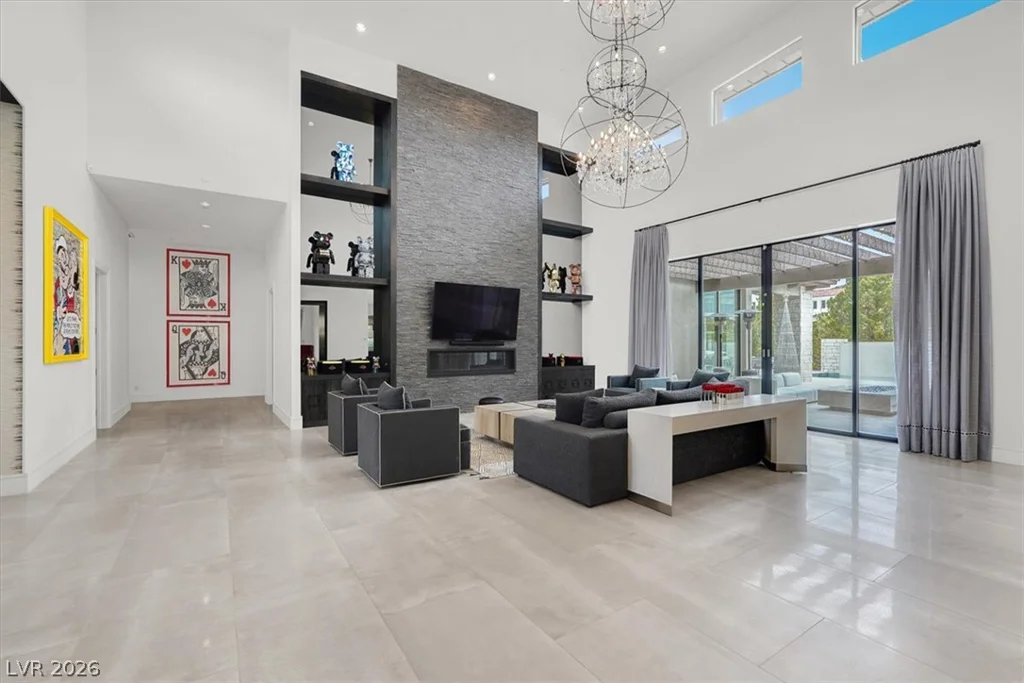 20 Pebble Hills, Las Vegas, NV 89141